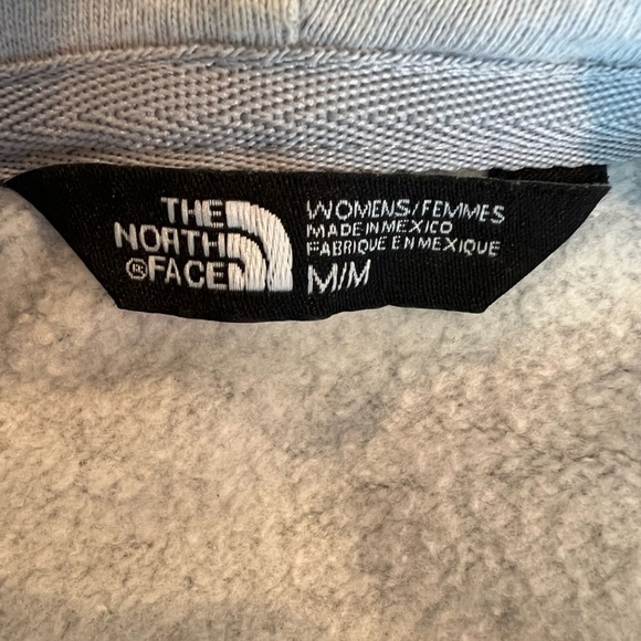 The North Face Gray Hoodie for women, size medium, EUC, winter, comfy, pockets - Picture 8 of 8